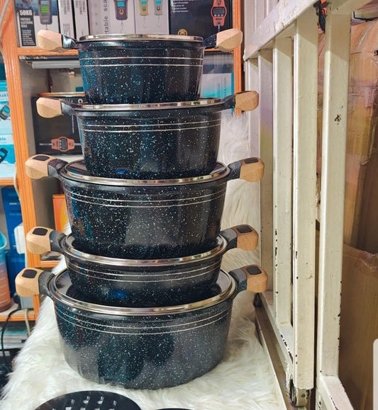 UCC 12 piece cookware set